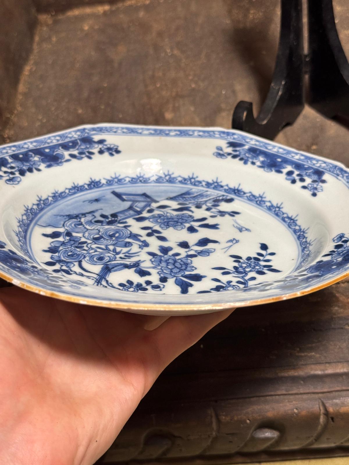 Coppia di Piatti Cinesi Periodo Qianlong (1736-1795)