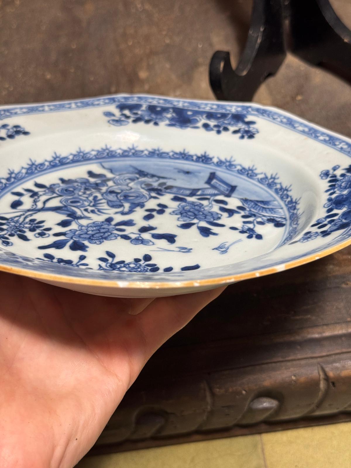 Coppia di Piatti Cinesi Periodo Qianlong (1736-1795)
